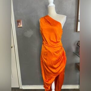 Elliat Cassini dress off shoulder goddess orange size L